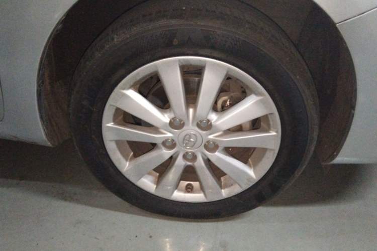 Used Toyota Corolla 2008 1.8L Automatic GLX-i Special Commemorative Edition Right Front Wheel Hub