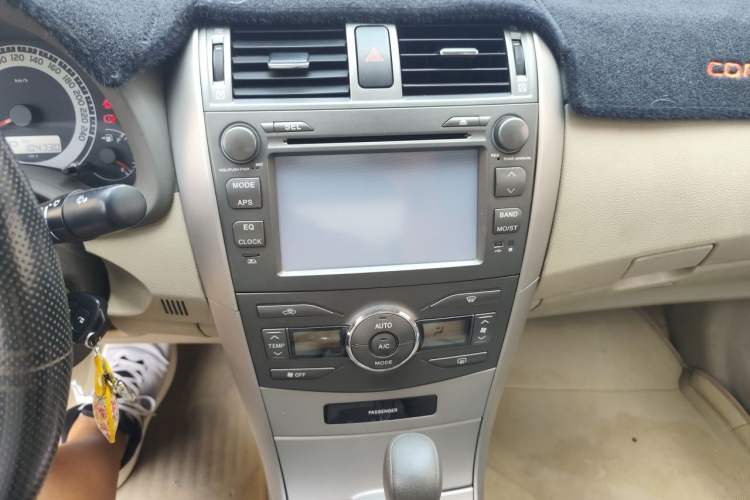 Used Toyota Corolla 2008 1.8L Automatic GL-i Sunroof Special Edition Audio And AC Panel