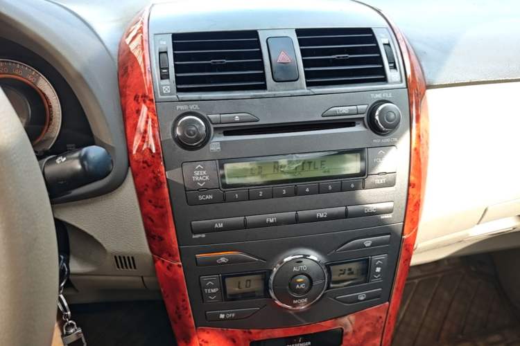 Used Toyota Corolla 2008 1.8L Automatic GL-i Sunroof Special Edition Audio And AC Panel