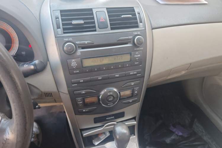 Used Toyota Corolla 2008 1.8L Automatic GL-i Sunroof Special Edition Audio And AC Panel