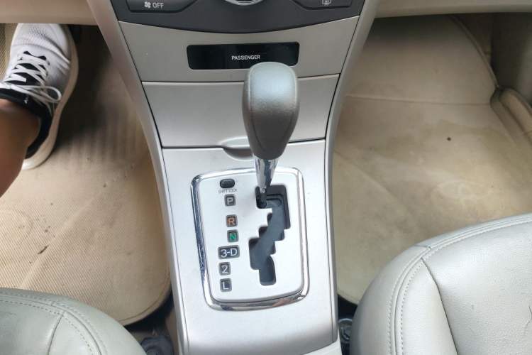 Used Toyota Corolla 2008 1.8L Automatic GL-i Sunroof Special Edition Gear Lever