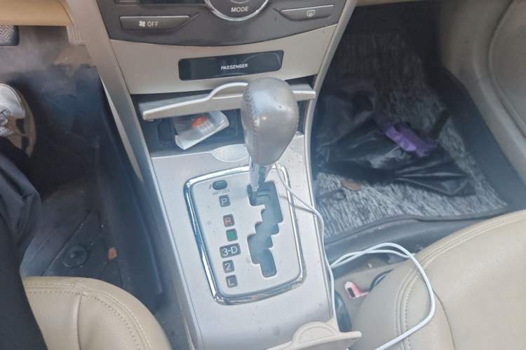 Used Toyota Corolla 2008 1.8L Automatic GL-i Sunroof Special Edition Gear Lever