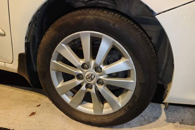 Used Toyota Corolla 2008 1.8L Automatic GL-i Sunroof Special Edition Right Front Wheel Hub