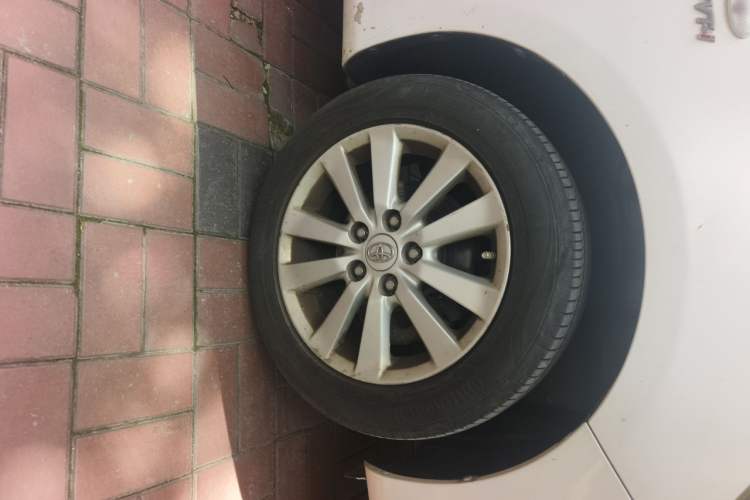 Used Toyota Corolla 2008 1.8L Automatic GL-i Sunroof Special Edition Right Front Wheel Hub