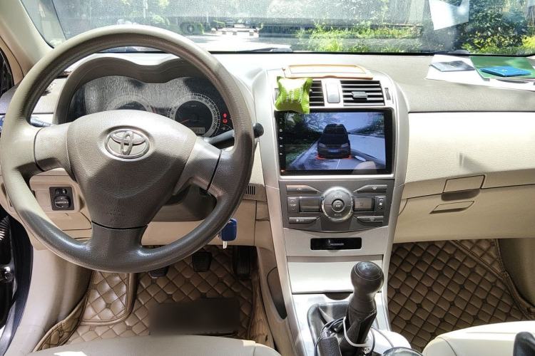 Used Toyota Corolla 2009 1.6L Manual GL Sunroof Special Edition Center Console