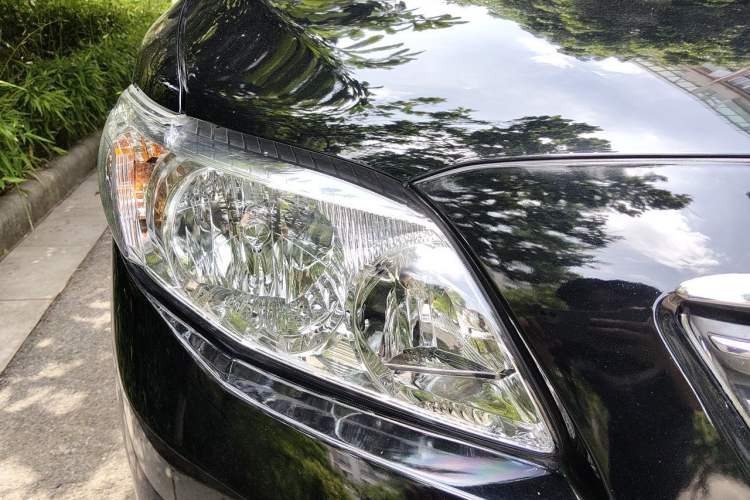 Used Toyota Corolla 2009 1.6L Manual GL Sunroof Special Edition Right Front Headlight