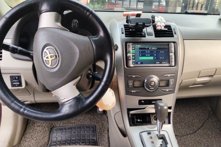 Used Toyota Corolla 2009 1.8L Automatic GLX-i Special Commemorative Edition Center Console