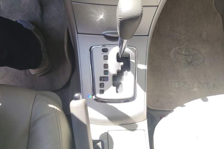 Used Toyota Corolla 2009 1.8L Automatic GLX-i Special Commemorative Edition Gear Lever