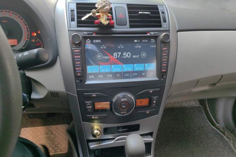 Used Toyota Corolla 2009 1.6L Automatic GL Sunroof Special Edition Audio And AC Panel