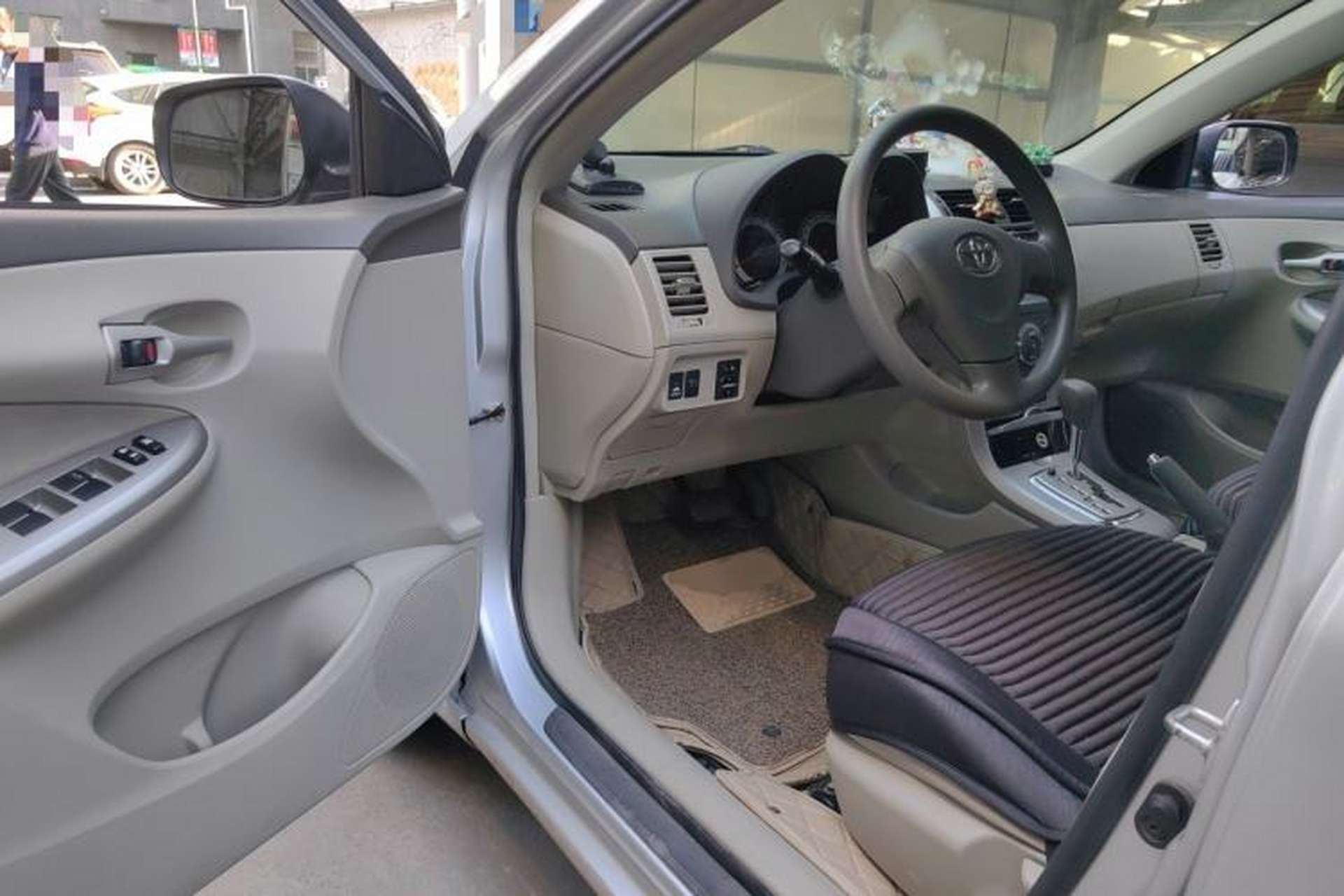 Used Toyota Corolla 2009 1.6L Automatic GL Sunroof Special Edition Driver Seat