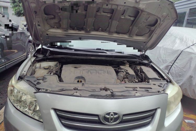 Used Toyota Corolla 2009 1.6L Manual GL Sunroof Special Edition Engine Bay