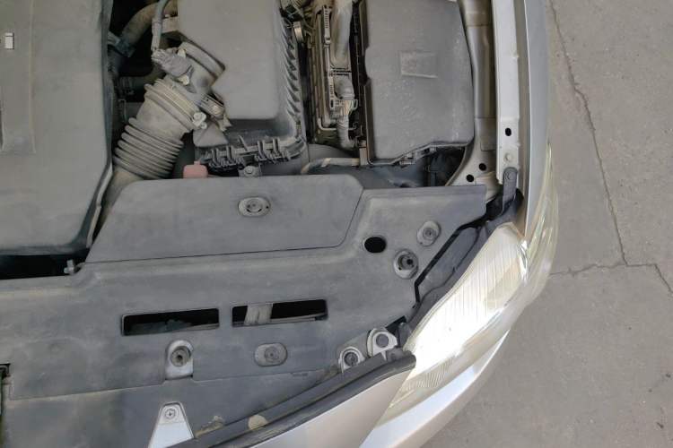 Used Toyota Corolla 2009 1.6L Automatic GL Sunroof Special Edition Engine Bay Left