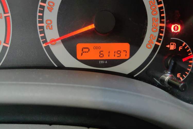 Used Toyota Corolla 2009 1.6L Automatic GL Sunroof Special Edition Odometer Close Up
