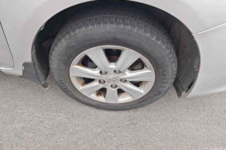 Used Toyota Corolla 2009 1.6L Automatic GL Sunroof Special Edition Right Front Wheel Hub