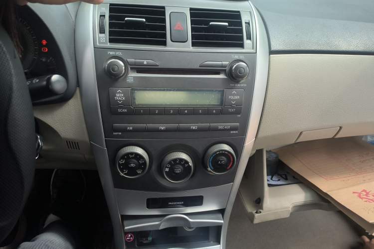 Used Toyota Corolla 2011 1.6L Manual GL Audio And AC Panel