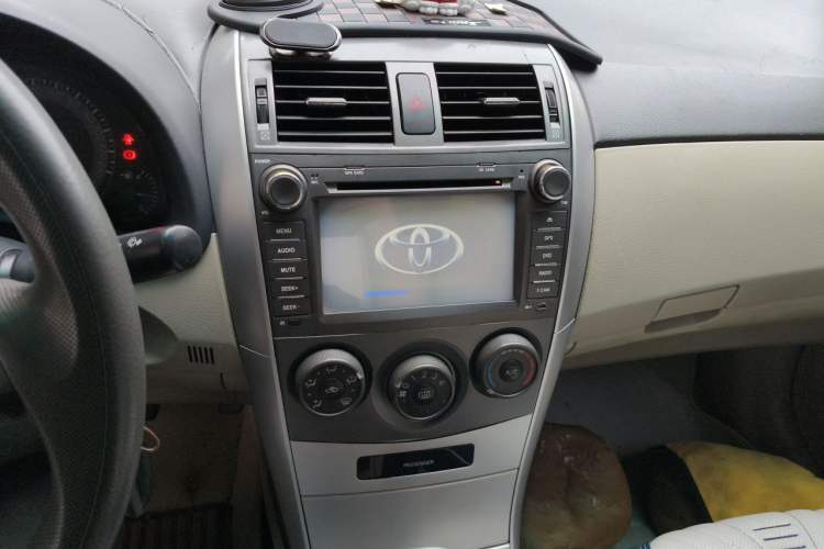 Used Toyota Corolla 2011 1.6L Manual GL Audio And AC Panel