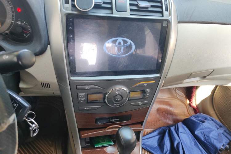Used Toyota Corolla 2011 1.8L CVT GL-i Audio And AC Panel