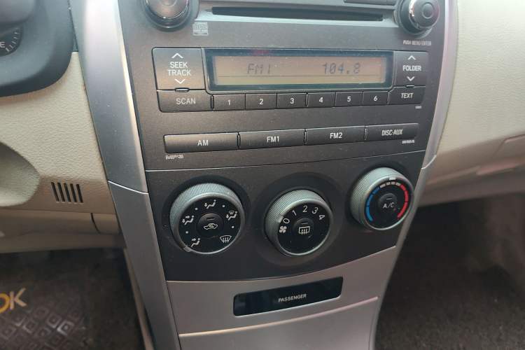 Used Toyota Corolla 2011 1.6L Manual GL Audio And AC Panel