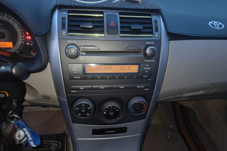 Used Toyota Corolla 2011 1.6L Manual GL Audio And AC Panel