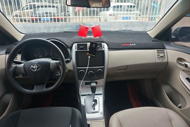 Used Toyota Corolla 2011 1.6L Automatic GL Center Console