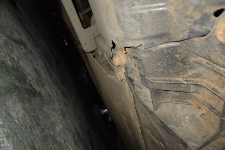 Used Toyota Corolla 2011 1.6L Automatic GL Sunroof Version Chassis Front