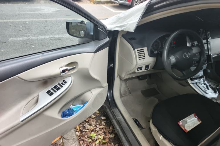 Used Toyota Corolla 2011 1.8L CVT GL-i Driver Seat