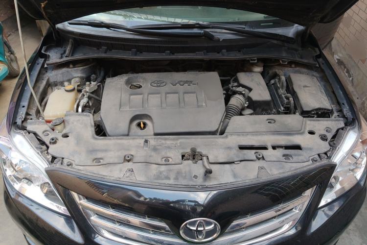 Used Toyota Corolla 2011 1.8L CVT GL-i Engine Bay