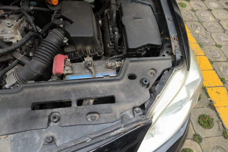 Used Toyota Corolla 2011 1.6L Automatic GL Engine Bay Left