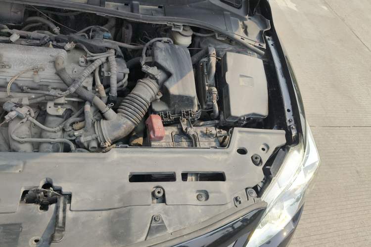 Used Toyota Corolla 2011 1.8L CVT GL-i Engine Bay Left