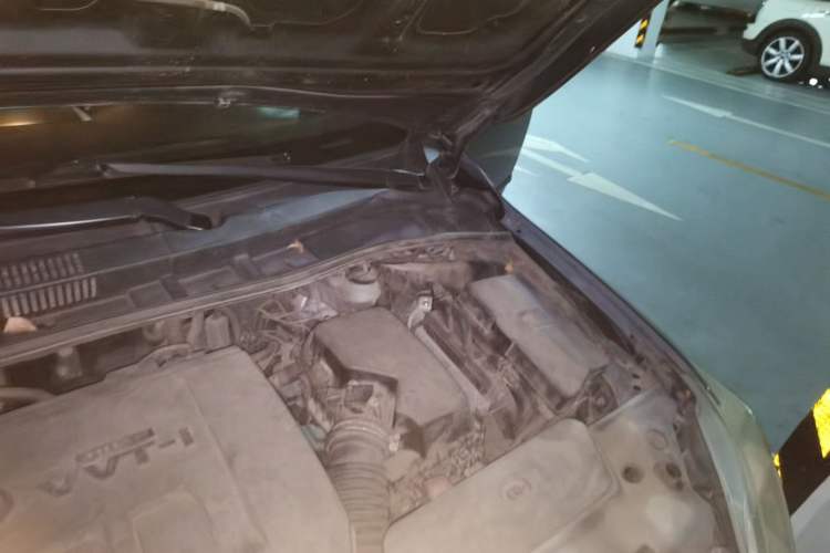 Used Toyota Corolla 2011 1.6L Automatic GL Engine Bay Left