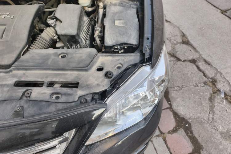Used Toyota Corolla 2011 1.6L Manual GL Engine Bay Left