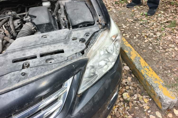 Used Toyota Corolla 2011 1.8L CVT GL-i Engine Bay Left