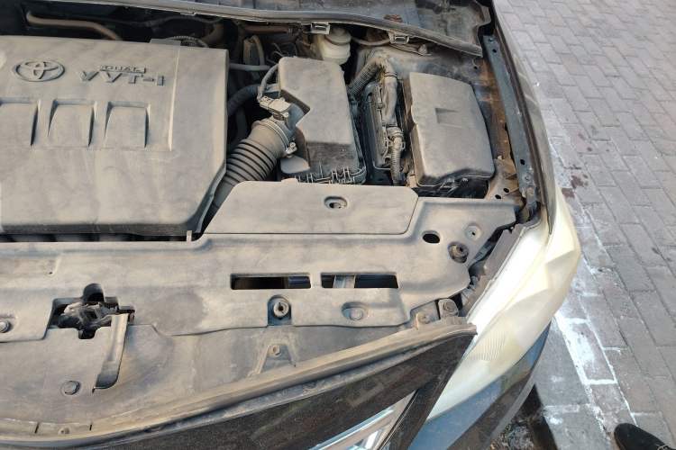 Used Toyota Corolla 2011 1.6L Automatic GL Sunroof Version Engine Bay Left