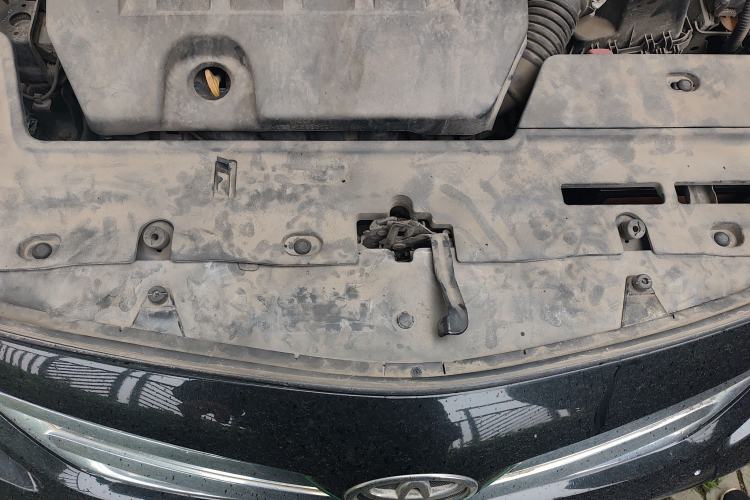 Used Toyota Corolla 2011 1.6L Manual GL Engine Bay