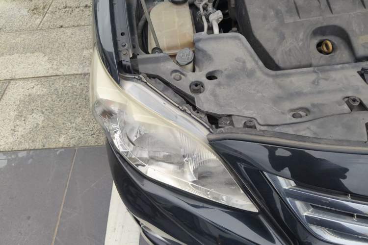 Used Toyota Corolla 2011 1.6L Automatic GL Engine Bay Right