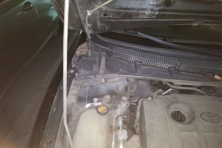 Used Toyota Corolla 2011 1.6L Automatic GL Engine Bay Right