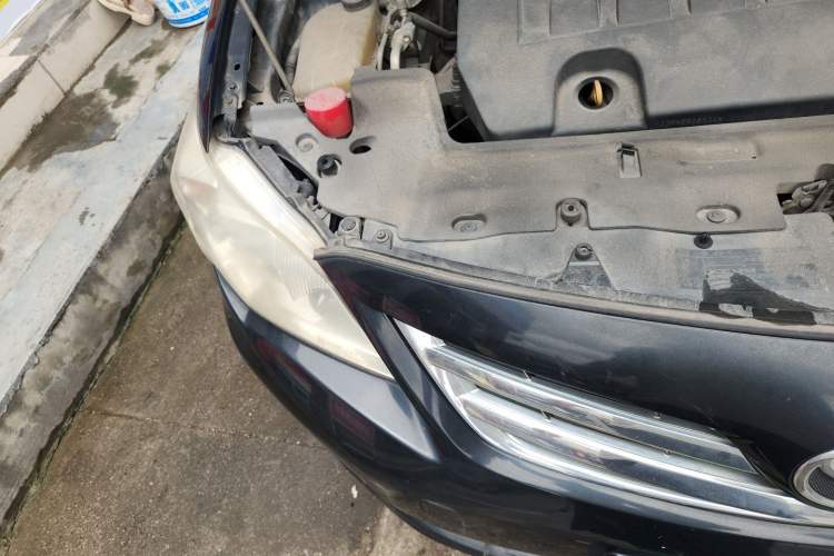 Used Toyota Corolla 2011 1.6L Automatic GL Engine Bay Right