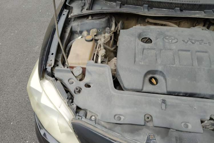 Used Toyota Corolla 2011 1.6L Manual GL Engine Bay Right