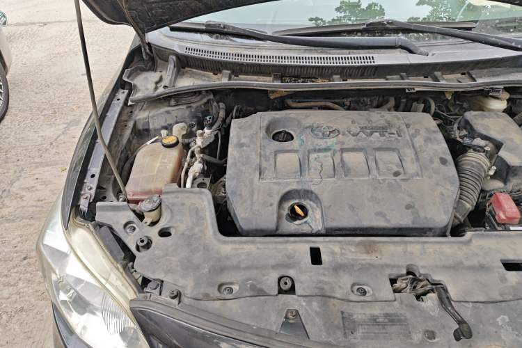 Used Toyota Corolla 2011 1.6L Automatic GL Engine Bay Right
