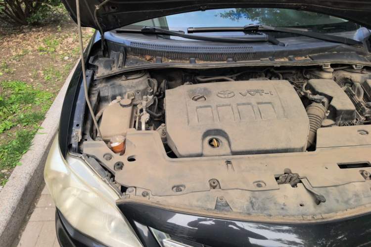 Used Toyota Corolla 2011 1.6L Automatic GL Engine Bay Right