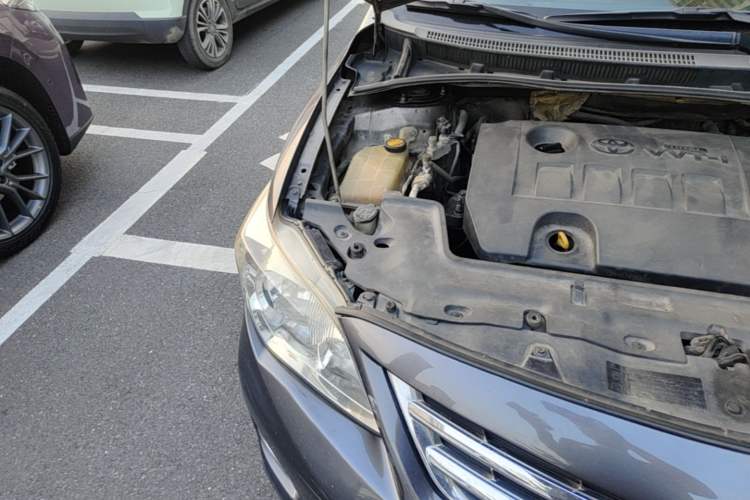 Used Toyota Corolla 2011 1.6L Automatic GL Engine Bay Right