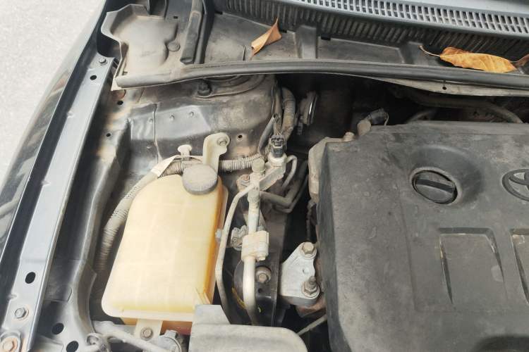 Used Toyota Corolla 2011 1.6L Automatic GL Engine Bay Right