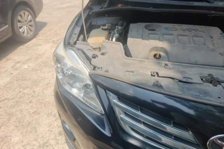 Used Toyota Corolla 2011 1.6L Automatic GL Engine Bay Right