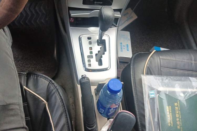 Used Toyota Corolla 2011 1.6L Automatic GL Gear Lever