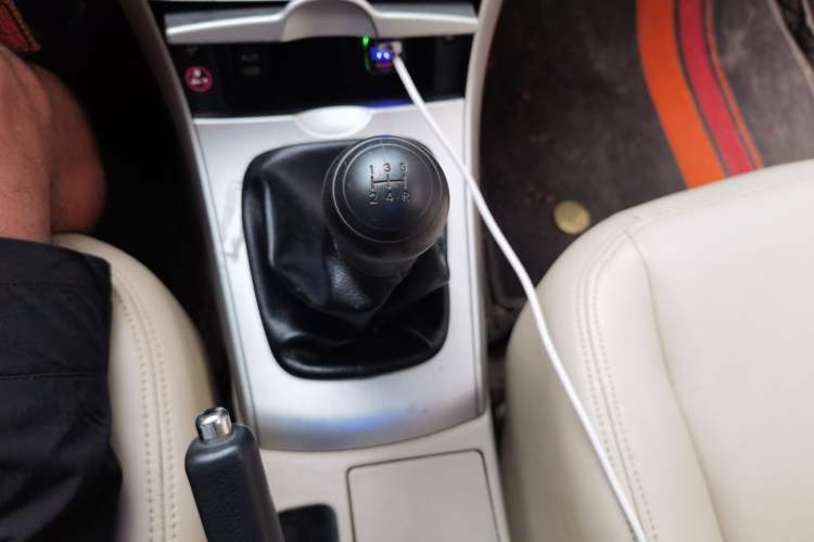Used Toyota Corolla 2011 1.6L Manual GL Gear Lever