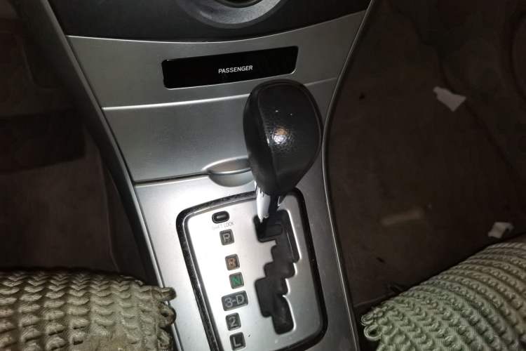 Used Toyota Corolla 2011 1.6L Automatic GL Gear Lever