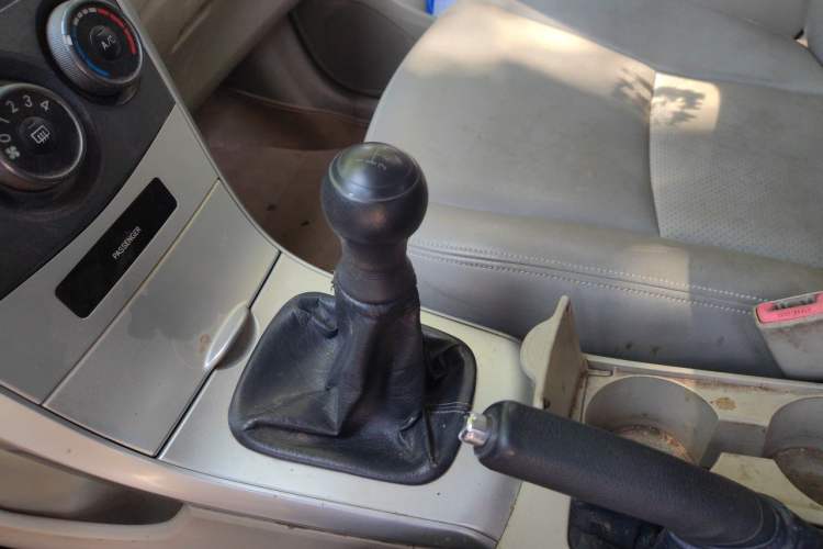 Used Toyota Corolla 2011 1.6L Manual GL Gear Lever