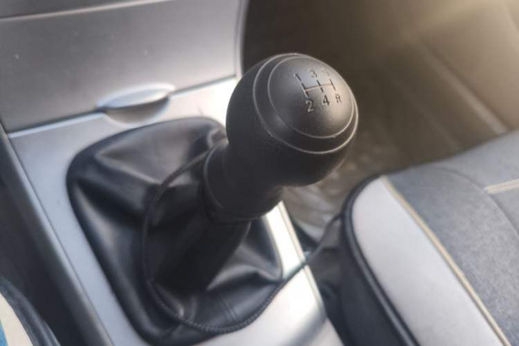 Used Toyota Corolla 2011 1.6L Manual GL Gear Lever