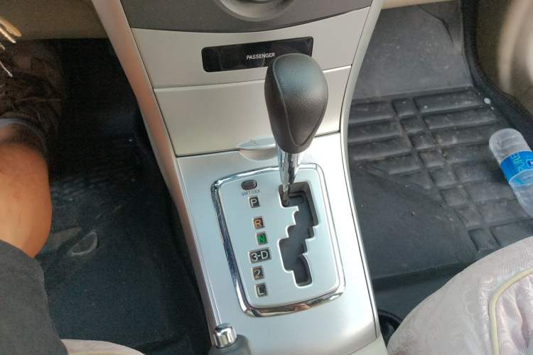 Used Toyota Corolla 2011 1.6L Automatic GL Gear Lever