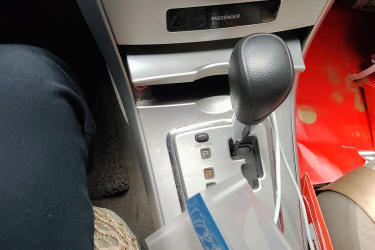 Used Toyota Corolla 2011 1.6L Automatic GL Gear Lever